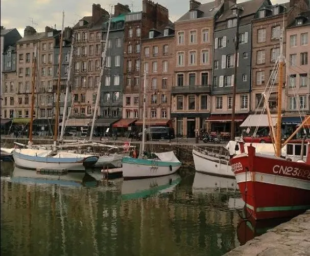 Designer With Seine Valley Views